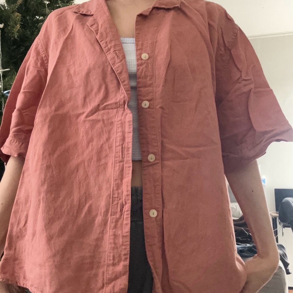 Uniqlo Women's Pink Button-Up Top